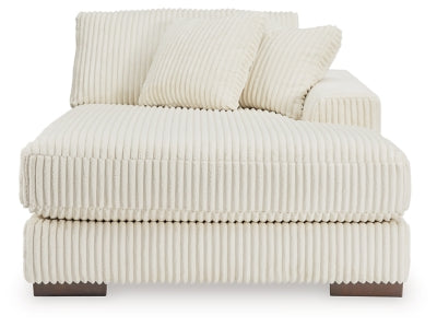 Lindyn Sectional with Chaise - Dow Furniture (ME)