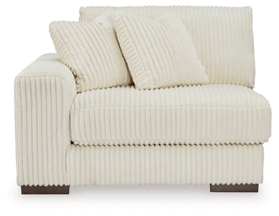 Lindyn Sectional with Chaise - Dow Furniture (ME)