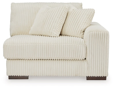 Lindyn Sectional with Chaise - Dow Furniture (ME)