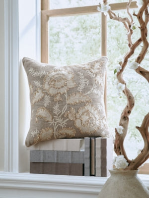 Viveka Pillow (Set of 4) - Dow Furniture (ME)