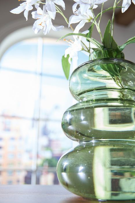 Renethorne Vase - Dow Furniture (ME)