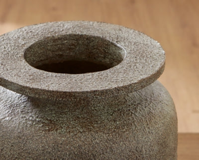 Jedwick Vase - Dow Furniture (ME)