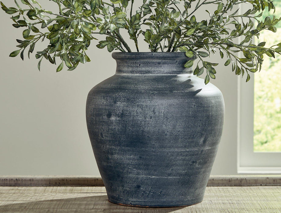 Meadie Vase - Dow Furniture (ME)