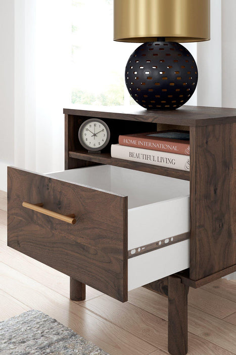 Calverson Nightstand - Dow Furniture (ME)