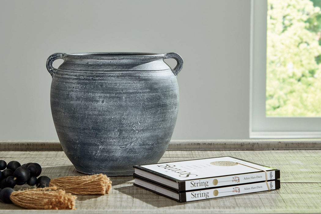 Meadie Vase - Dow Furniture (ME)