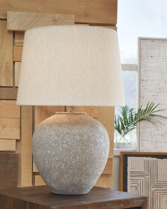 Dreward Table Lamp - Dow Furniture (ME)
