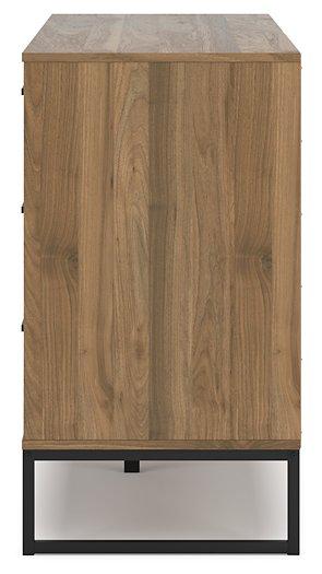 Deanlow Bedroom Package - Dow Furniture (ME)