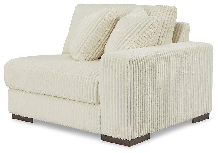 Lindyn Sectional with Chaise - Dow Furniture (ME)