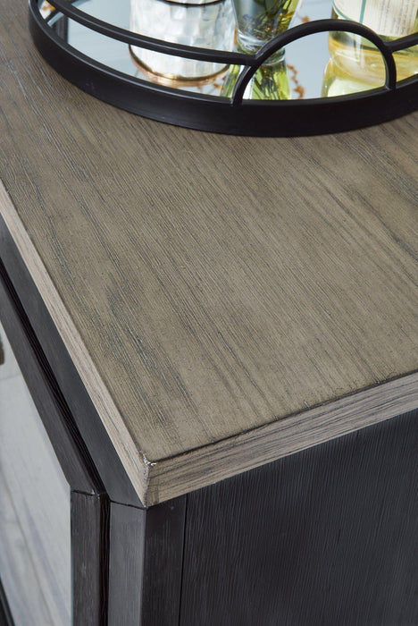 Foyland Dresser - Dow Furniture (ME)