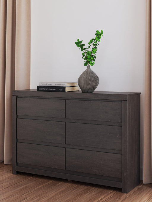Fraluna Dresser - Dow Furniture (ME)