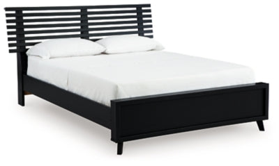 Danziar Queen Slat Bed - Dow Furniture (ME)