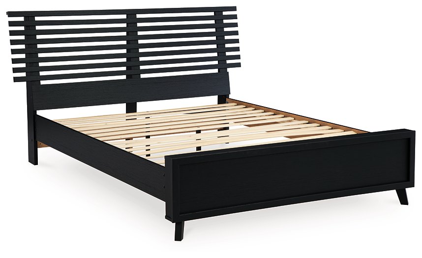 Danziar Slat Bed - Dow Furniture (ME)
