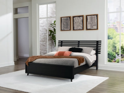 Danziar Queen Slat Bed - Dow Furniture (ME)