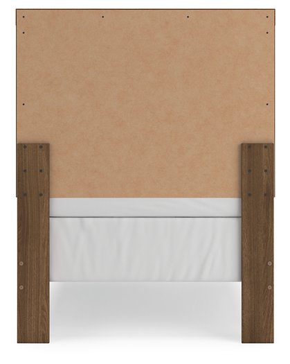 Broachmyn Bed - Dow Furniture (ME)