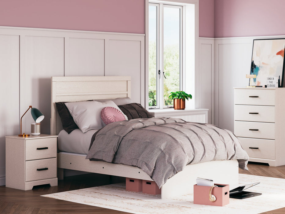 Stelsie Bed - Dow Furniture (ME)