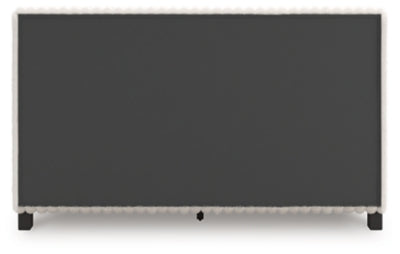 Zuraleus Bed - Dow Furniture (ME)