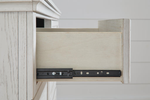 Robbinsdale Bedroom Set - Dow Furniture (ME)