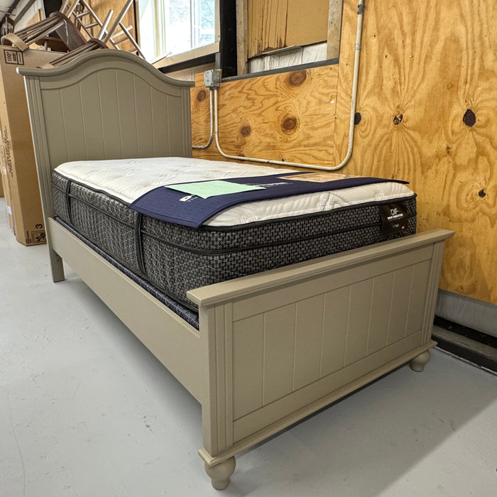Abacoa Panel Bed by Cottage Creek - Dow Furniture (ME)