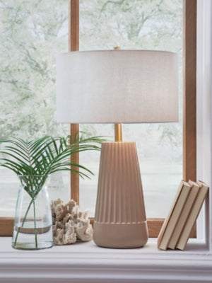 Dellner Table Lamp - Dow Furniture (ME)