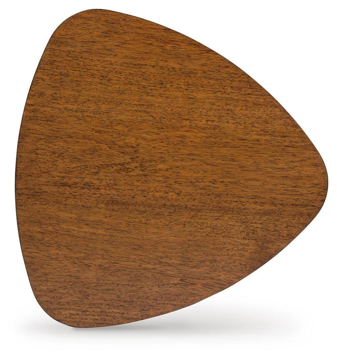 Lyncott Table (Set of 3)