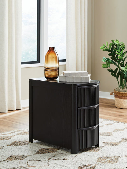 Camdill Chairside End Table - Dow Furniture (ME)
