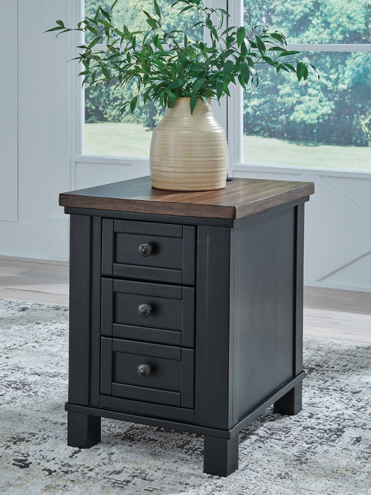 Wildenauer Chairside End Table - Dow Furniture (ME)